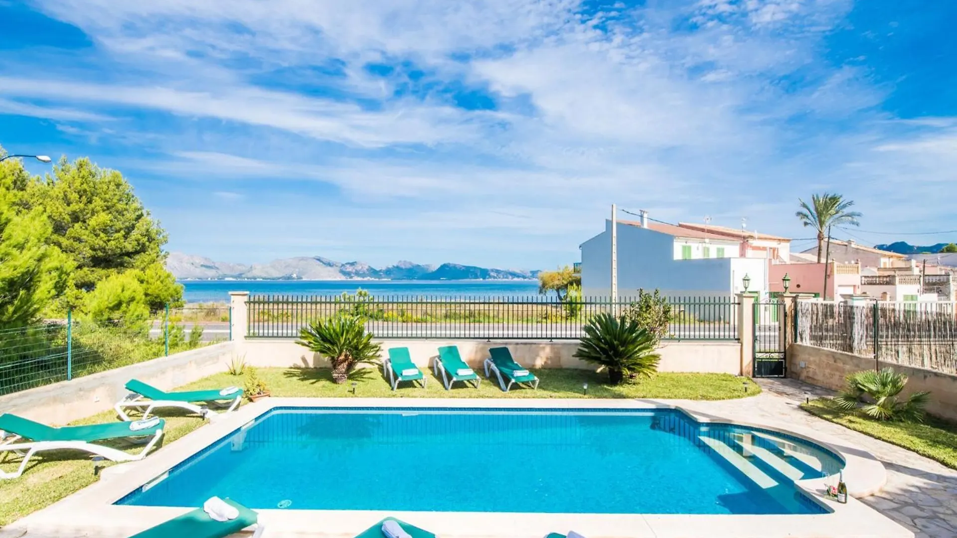 Elegant Holiday Villa With Private Pool Alcudia  Tatil Evi