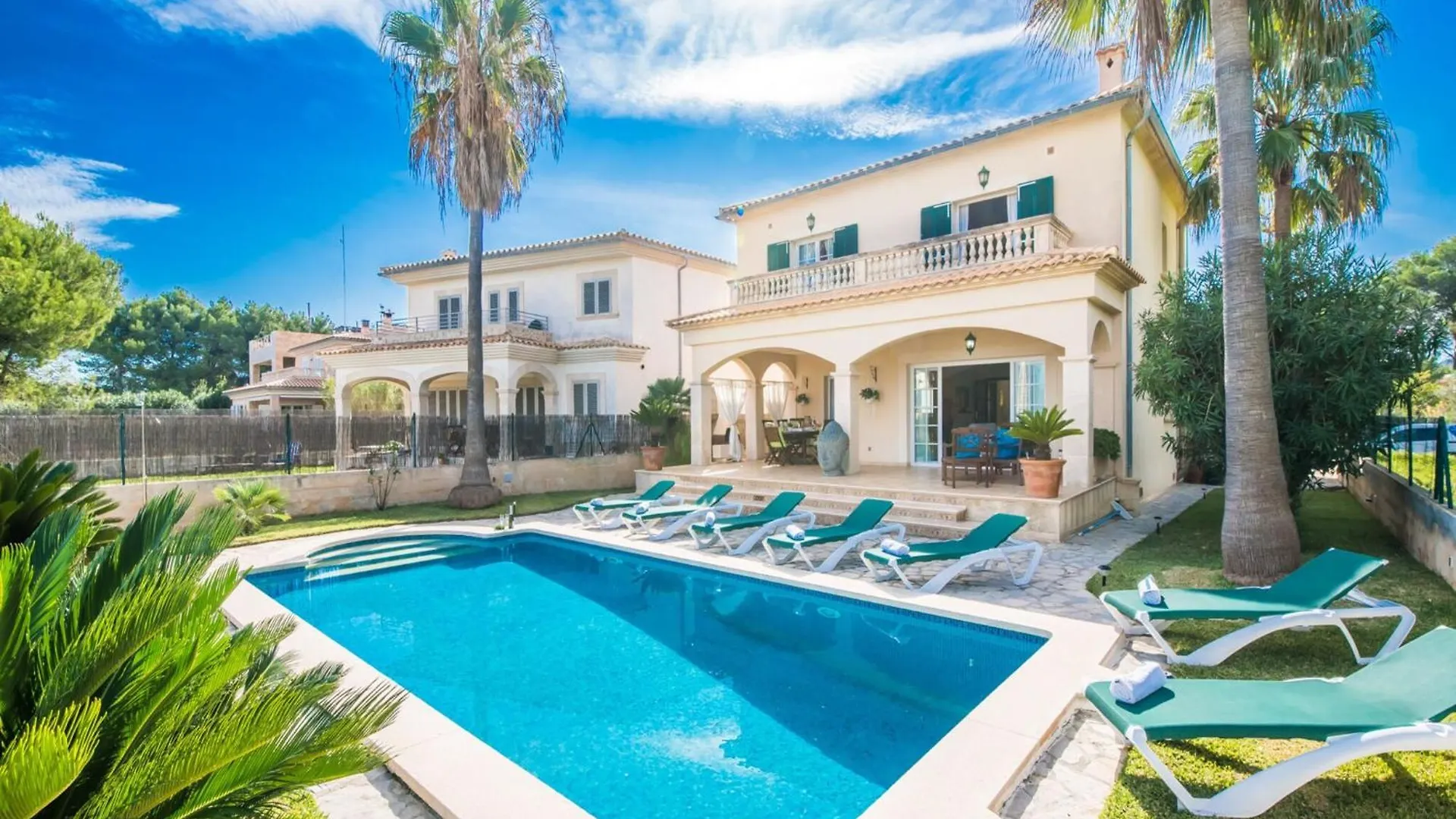 度假居 Elegant Holiday Villa With Private Pool 阿尔库迪亚